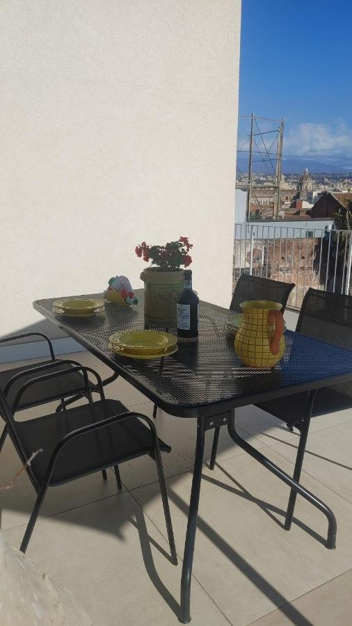 Attico Sul Porto Di Catania E Vista Vulcano Esterno foto