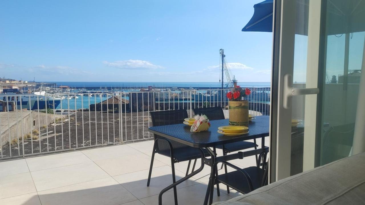 Attico Sul Porto Di Catania E Vista Vulcano Esterno foto